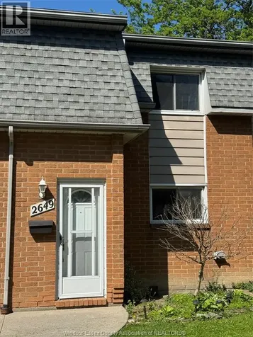 2649 Vine Court Windsor ON N8T 2X3