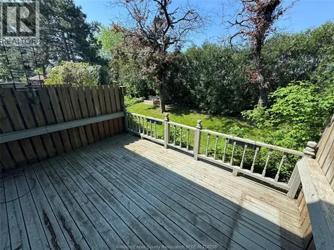 2649 Vine Court Windsor ON N8T 2X3
