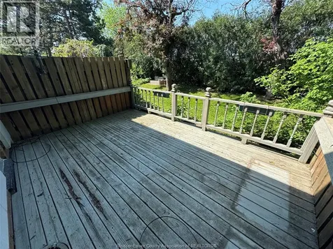 2649 Vine Court Windsor ON N8T 2X3