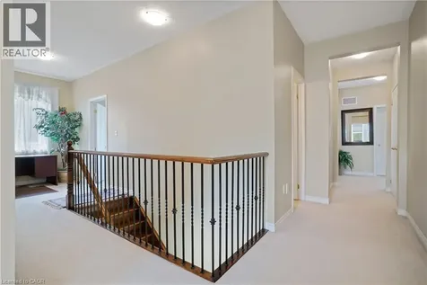 27 Glazebrook Crescent Cambridge ON N1T 2H7