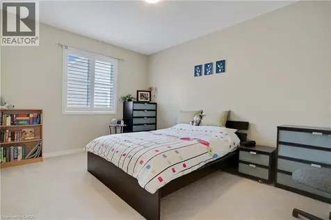 27 Glazebrook Crescent Cambridge ON N1T 2H7