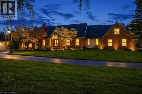 1670 Medad Springs Court Burlington ON L8P 0B7
