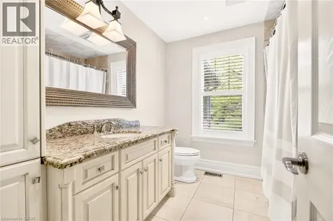 1670 Medad Springs Court Burlington ON L8P 0B7