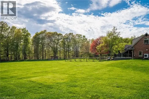 1670 Medad Springs Court Burlington ON L8P 0B7