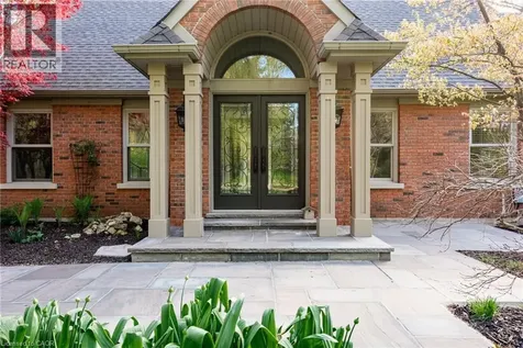 1670 Medad Springs Court Burlington ON L8P 0B7