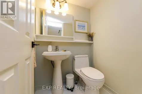 1836 Lorraine Avenue Ottawa ON K1H 6Z8