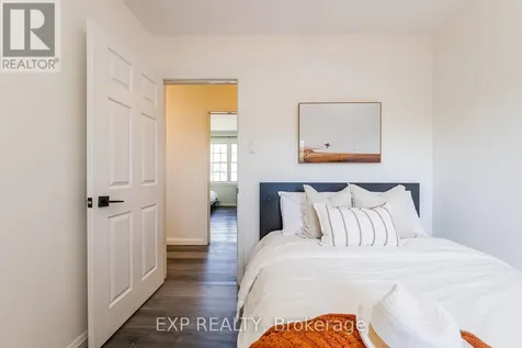 1836 Lorraine Avenue Ottawa ON K1H 6Z8