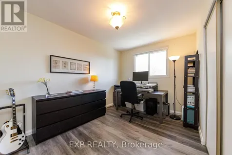 1836 Lorraine Avenue Ottawa ON K1H 6Z8