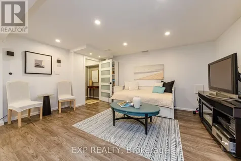 1836 Lorraine Avenue Ottawa ON K1H 6Z8