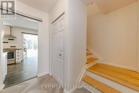 1836 Lorraine Avenue Ottawa ON K1H 6Z8