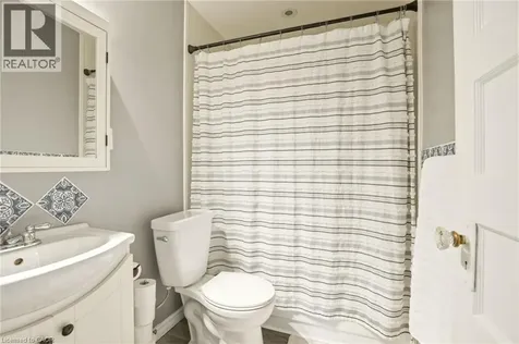 15 Kirk Street St. Catharines ON L2S 1B8
