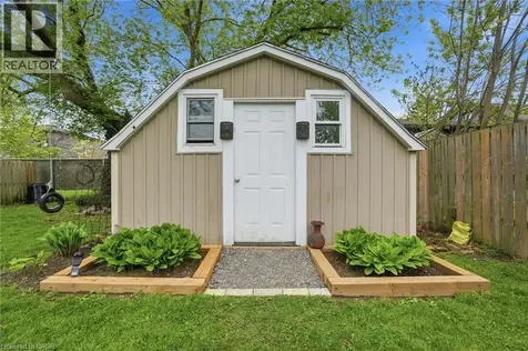 15 Kirk Street St. Catharines ON L2S 1B8