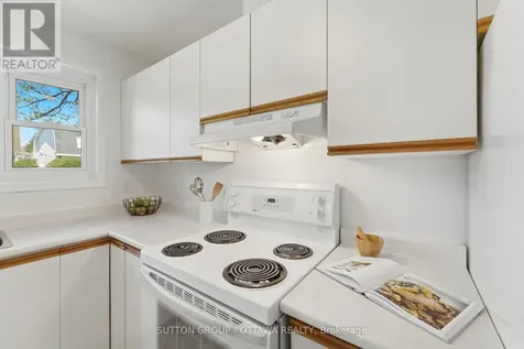 920 Dynes Road Ottawa ON K2C 0G8