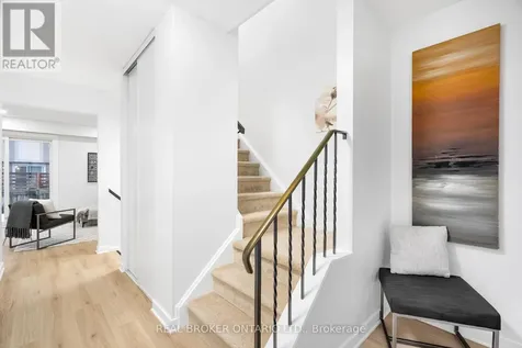 477 Moodie Drive Ottawa ON K2H 8T7