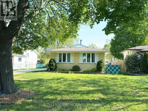 785 Ross Avenue Sarnia ON N7T 7R1