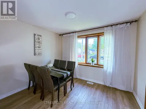 785 Ross Avenue Sarnia ON N7T 7R1