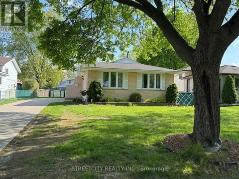 785 Ross Avenue Sarnia ON N7T 7R1