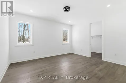 49 Beaufort Crescent Tiny ON L9M 0B8