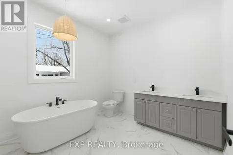 49 Beaufort Crescent Tiny ON L9M 0B8