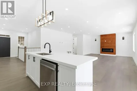 49 Beaufort Crescent Tiny ON L9M 0B8