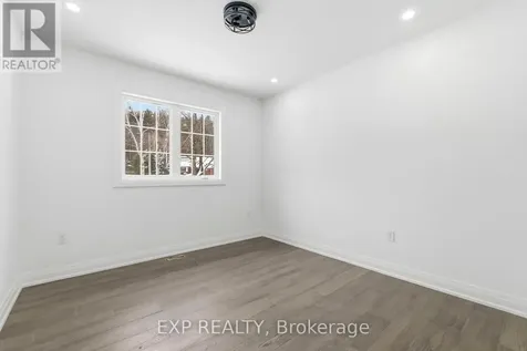 49 Beaufort Crescent Tiny ON L9M 0B8