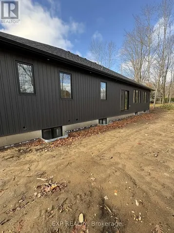 49 Beaufort Crescent Tiny ON L9M 0B8