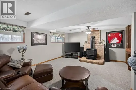 328 Maccrae Drive Caledonia ON N3W 1K6