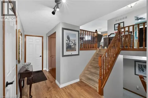 328 Maccrae Drive Caledonia ON N3W 1K6