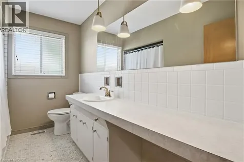 34 Yule Place Kitchener ON N2B 2J8