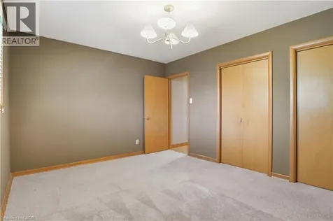 34 Yule Place Kitchener ON N2B 2J8