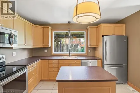 34 Yule Place Kitchener ON N2B 2J8