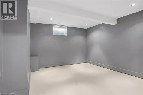 34 Yule Place Kitchener ON N2B 2J8