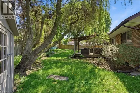 34 Yule Place Kitchener ON N2B 2J8