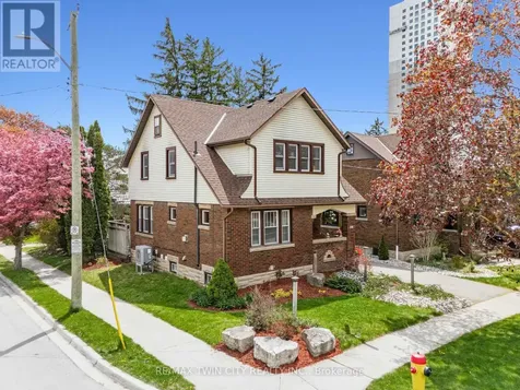 39 Borden Avenue North Kitchener ON N2H 3H9