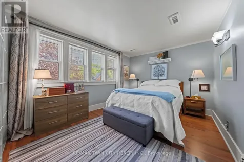 39 Borden Avenue North Kitchener ON N2H 3H9