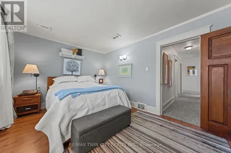 39 Borden Avenue North Kitchener ON N2H 3H9