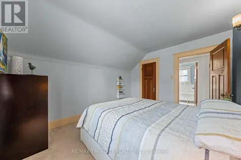 39 Borden Avenue North Kitchener ON N2H 3H9