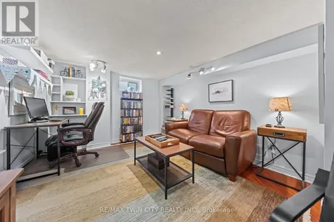 39 Borden Avenue North Kitchener ON N2H 3H9