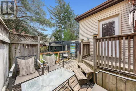 39 Borden Avenue North Kitchener ON N2H 3H9