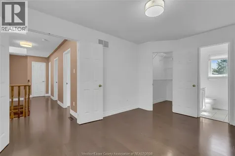 1063 Peach Blossom Crescent Windsor ON N9G 2R5