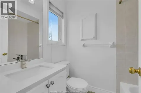 1063 Peach Blossom Crescent Windsor ON N9G 2R5