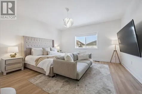 32 Hutchison Road Guelph (kortright East) ON N1L 0R4