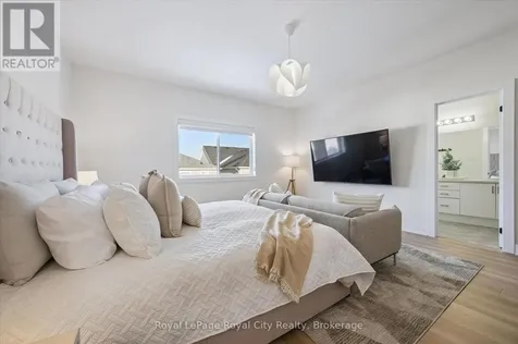 32 Hutchison Road Guelph (kortright East) ON N1L 0R4