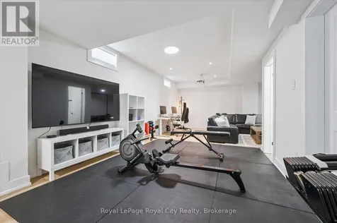 32 Hutchison Road Guelph (kortright East) ON N1L 0R4