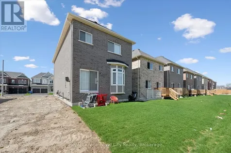 32 Hutchison Road Guelph (Kortright East) ON N1L 0R4