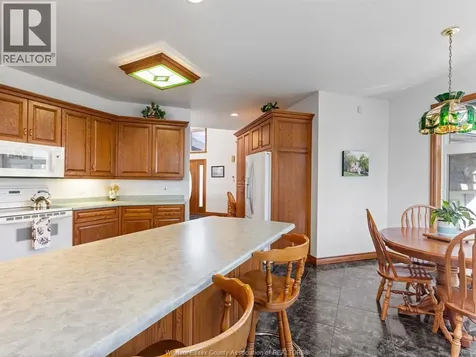 682 Dalhousie Street Amherstburg ON N9V 3B2