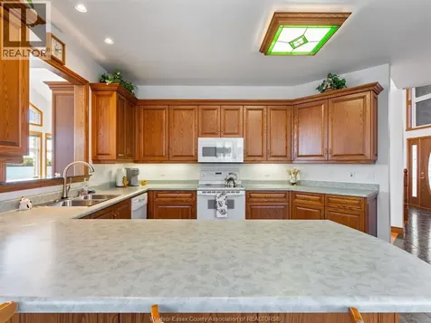 682 Dalhousie Street Amherstburg ON N9V 3B2