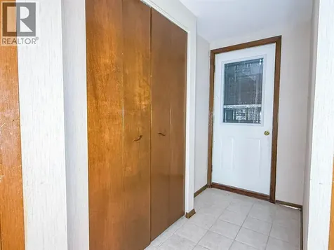 785 Ross Avenue Sarnia ON N7T 7R1