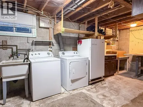 785 Ross Avenue Sarnia ON N7T 7R1