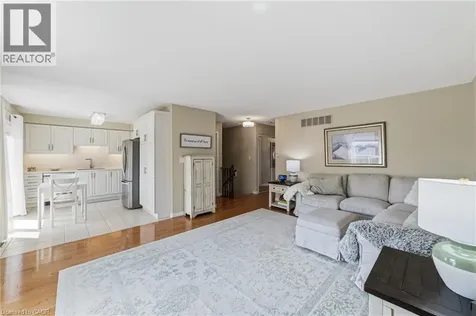24 Kenyon Crescent Grimsby ON L3M 5S4